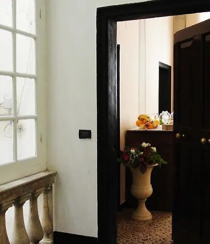 Palazzo Zecchino بيت ضيافة 4*