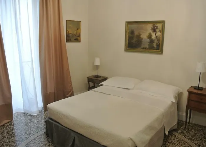 Palazzo Zecchino Pensión Génova