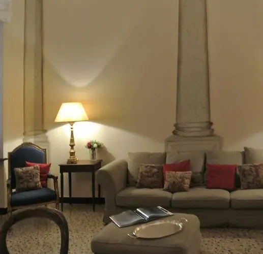 Palazzo Zecchino 4*
