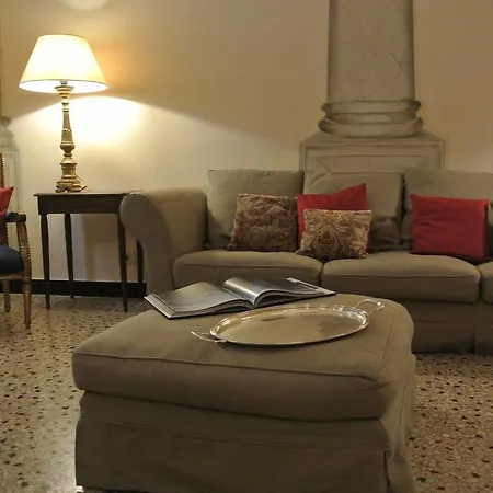 Gasthuis Palazzo Zecchino Genua
